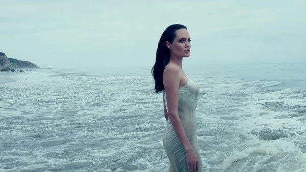 Джоли за новия си филм и страха от рака