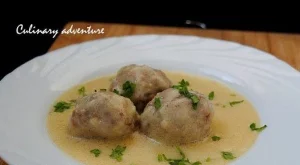 Кюфтета с бял сос