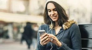 Мобилният телефон изкривява гръбначния стълб