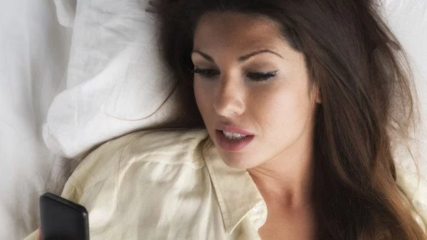 4 причини защо онлайн срещите ви пречат