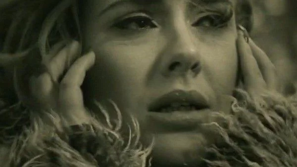 Адел се завърна! Вижте новото й видео