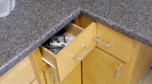 11 дизейнери, които трябва да напуснат работа