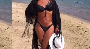 63-годишна баба със супер тяло