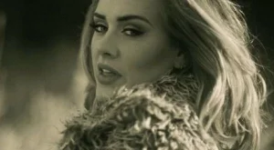 Адел е неузнаваема 