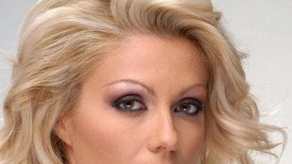 Венета Райкова: Кучка е...