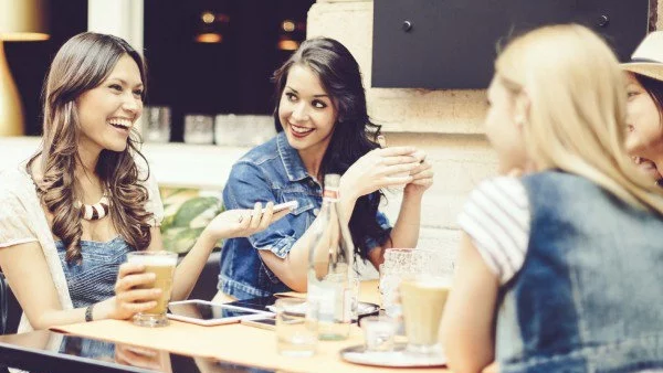 Разликите между женските и мъжките приятелства 