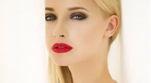 Грим за блондинки според цвета на очите