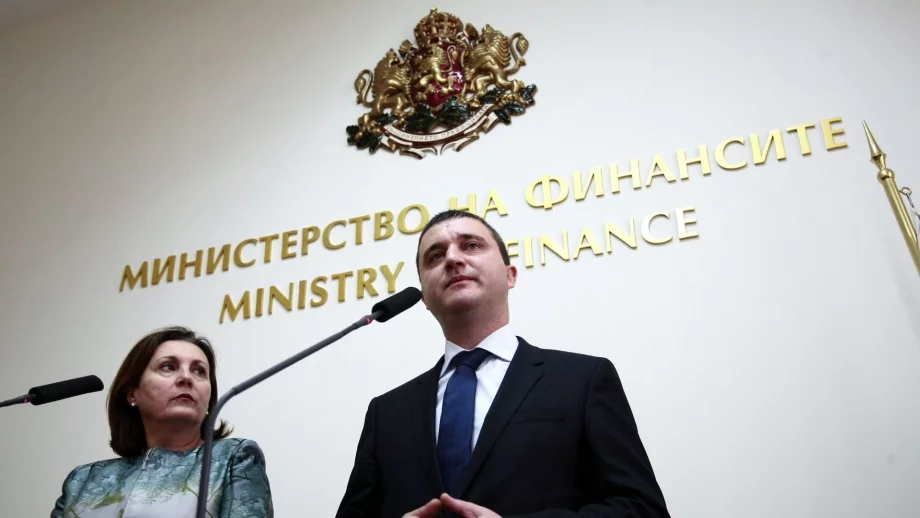 Горанов обеща проверки на българите, посочени в Panama Papers