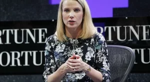 Шефката на Yahoo стана майка на близнаци