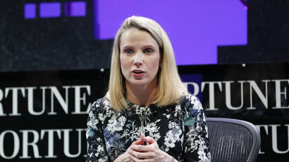 Шефката на Yahoo стана майка на близнаци