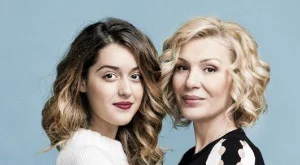 Гала, Глория, Ива Екимова и Силвия Лулчева позират с дъщерите си