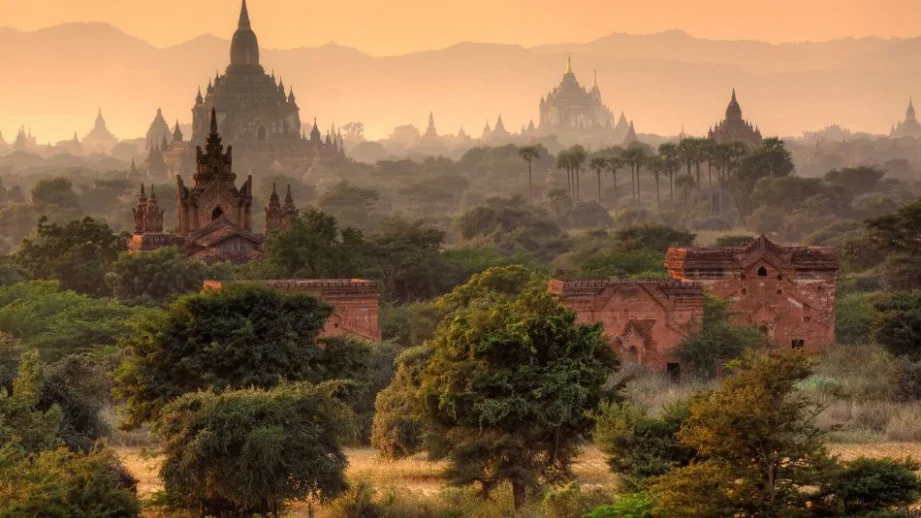 7 прекрасни места, които да посетите, преди да са ги налазили туристите 