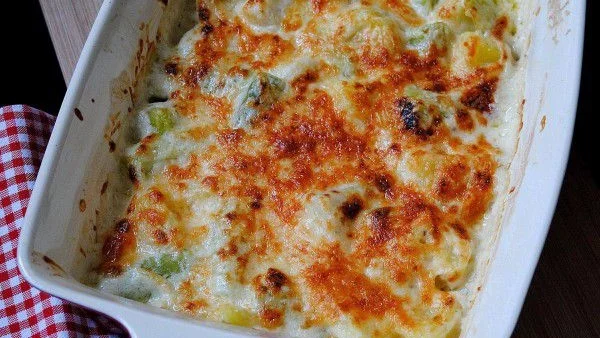 Запечени картофи с праз