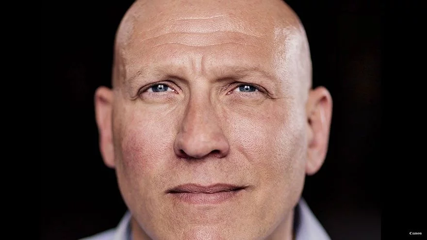 Алкохолик или милионер? Зависи от снимката