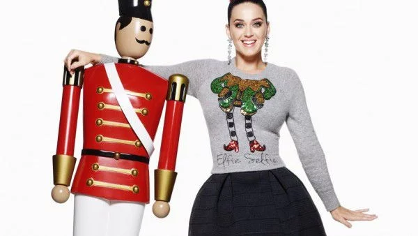 Кейти Пери като фея в празнична фотосесия