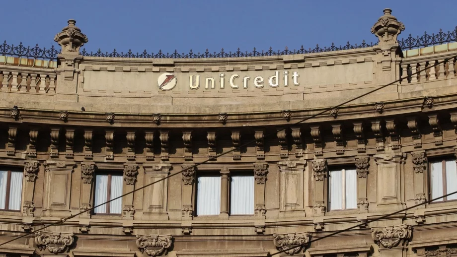 UniCredit увеличава капитала си с 13 млрд. долара