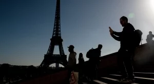 Атентатите ще се отразят негативно на икономиката на Париж 