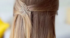 6 лесни прически с фиби, които да пробваш