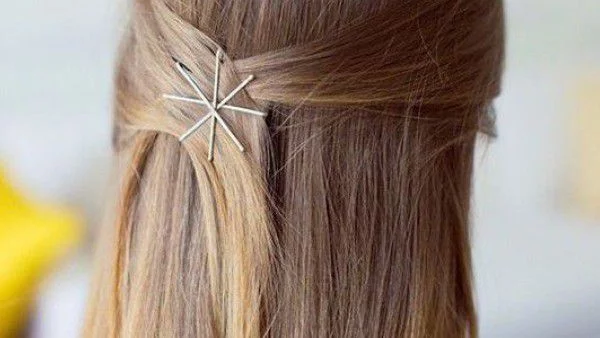 6 лесни прически с фиби, които да пробваш