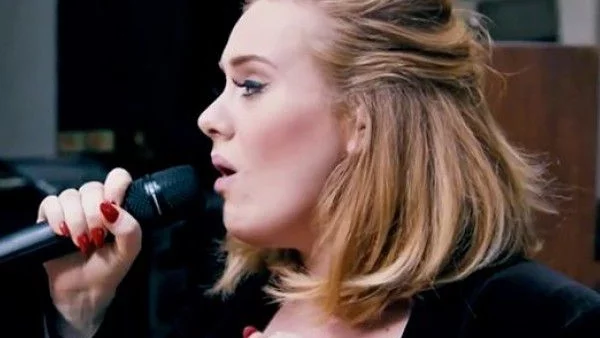 Адел се вдъхновява от сина си