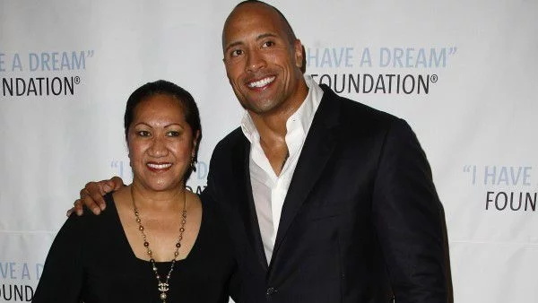 Скалата спасил майка си от самоубийство