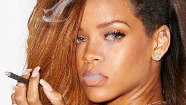 Риана пуска своя  марихуана