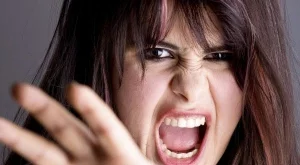 Защо жените ставаме по-агресивни през зимата