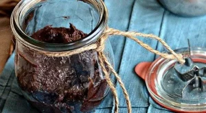 Маска за лице с какао и мед