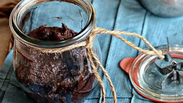 Маска за лице с какао и мед