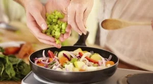 Тези трикове ще ви направят мастъри в кухнята