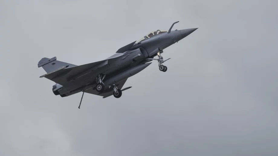 Китайски инвеститори с интерес към летището в Равнец 