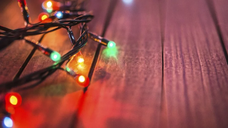 Коледните лампички могат да забавят Wi-Fi сигнала ви
