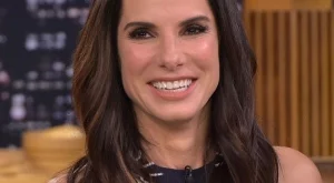 Сандра Бълок осинови и момиченце