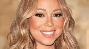 Марая Кери прекали с Фотошопа (снимки)