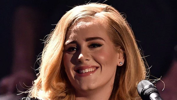 Адел е най-богатата певица във Великобритания