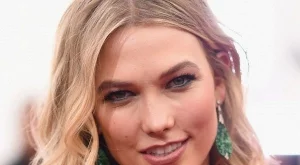 Грим като на Карли Клос от  MET Gala