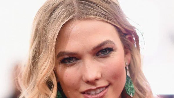 Грим като на Карли Клос от  MET Gala