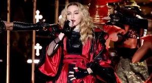 Мадона в Париж: Няма да отстъпим пред страха