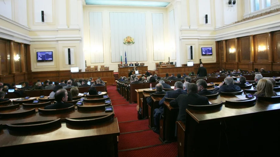 НС одобри на първо четене парите за покриване на дълга за "Белене"