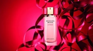 Парфюм Modern Muse Le Rouge печели...