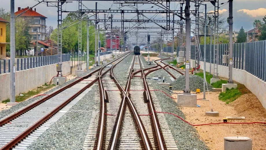 Скоростните влакове в Южна България тръгват до края на лятото 