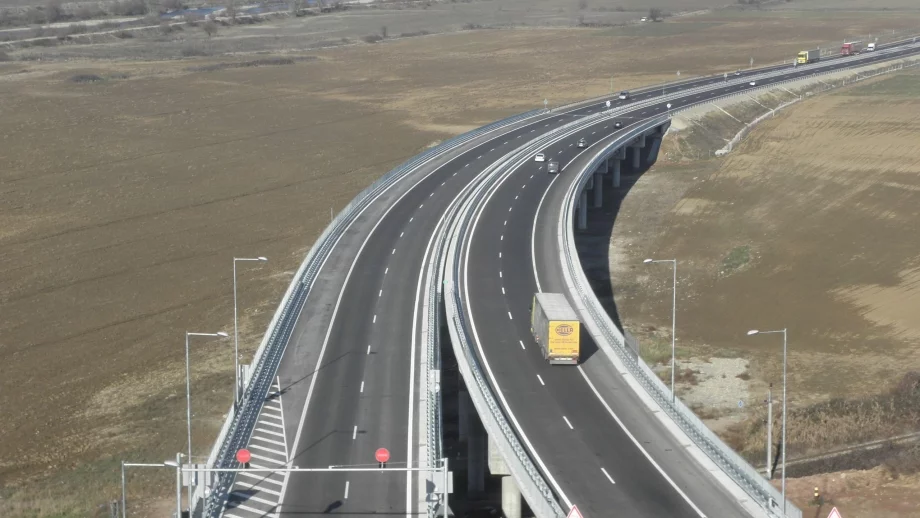 Уран в скалите възпрепятства строителство на АМ "Струма" 