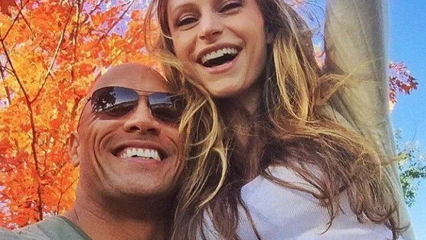 Вижте новородената дъщеря на Скалата