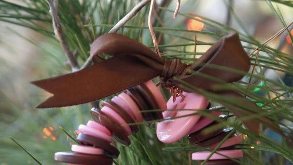 Супер лесна коледна играчка с копчета