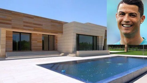 В дома на Кристиано Роналдо (видео)