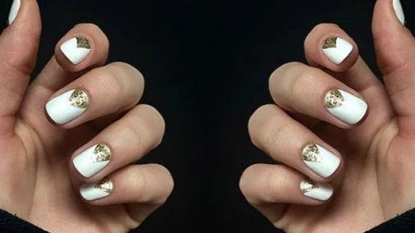 Супер лесен маникюр за Нова година