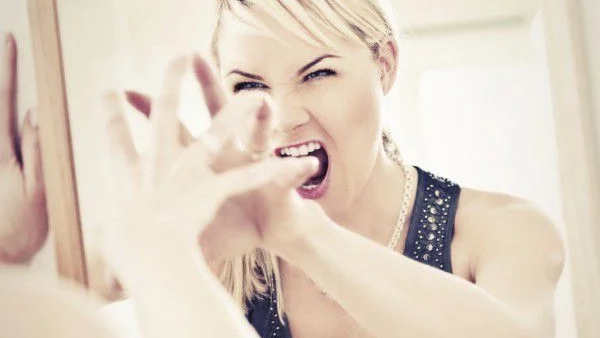 За женската самокритичност през погледа на един мъж   