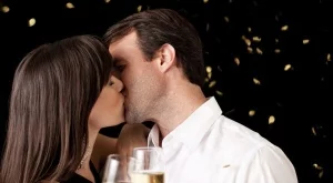 Каква ще бъде връзката ви през 2016-та според новогодишната целувка   