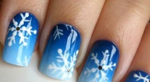 Омбре маникюр със снежинки (видео)