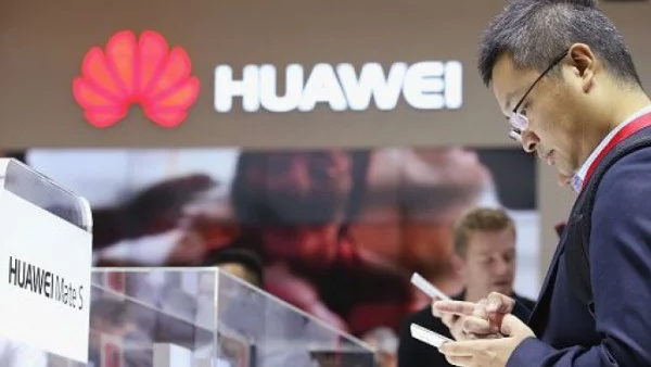 Huawei прави собствена операционна система, за да се предпази от санкции от САЩ